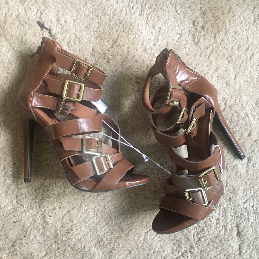 BNWT Mossimo stiletto sandals. SZ7